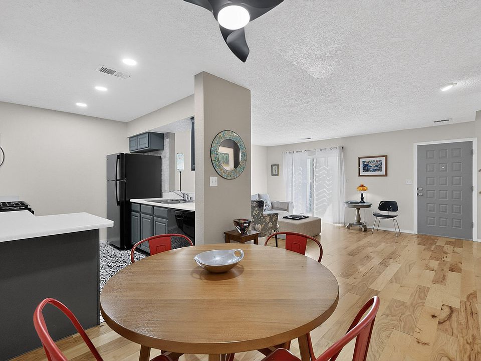 1st image of 4701 Morris St NE APT 402