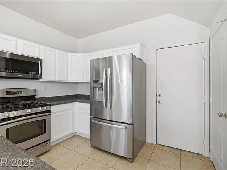 10630 Lessona St — Photo 8