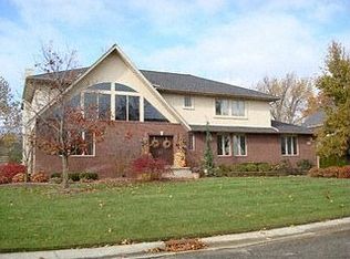 1986 Dell Rose Dr, Bloomfield Hills, MI