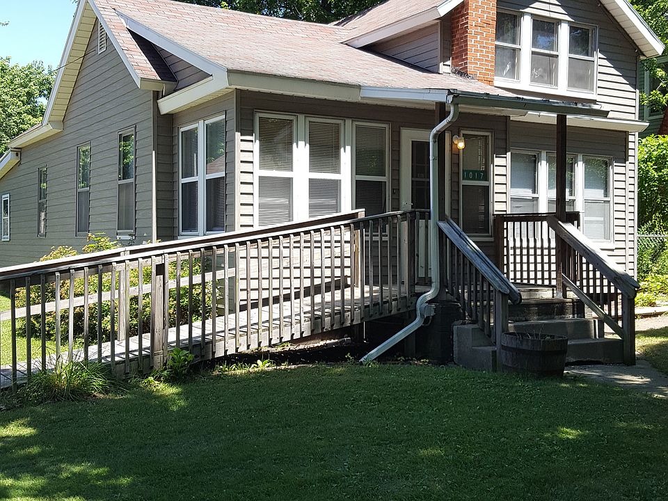 Front of the house with ramp