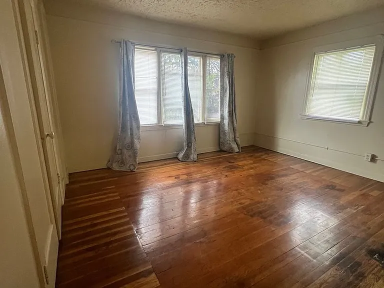 1120 Pine St #301 — Photo 1