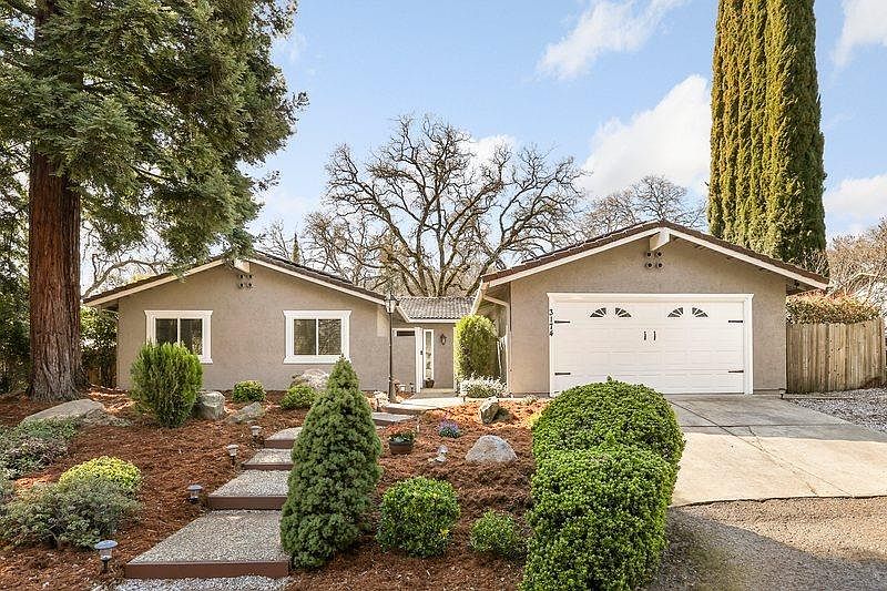1st image of 3174 Parkdale Ln