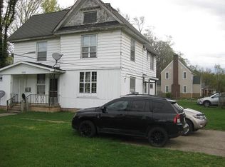 1525 Colfax Ave, Benton Harbor, MI 49022