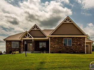 6317 SW 43rd Ct, Topeka, KS 66610