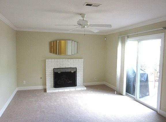 5th image of 254 Llewellyn Ave
