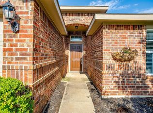 12144 Rowsley Ln, Burleson, TX 76028