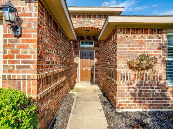 12144 Rowsley Ln, Burleson, TX 76028