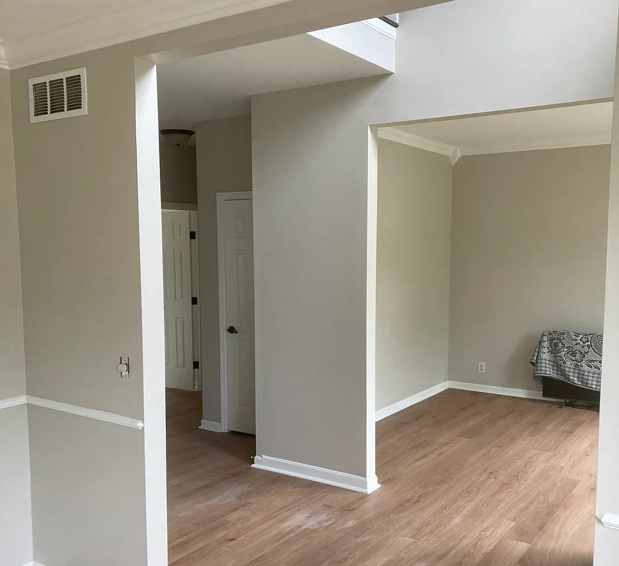 7299 Rolling Meadows Dr — Photo 3