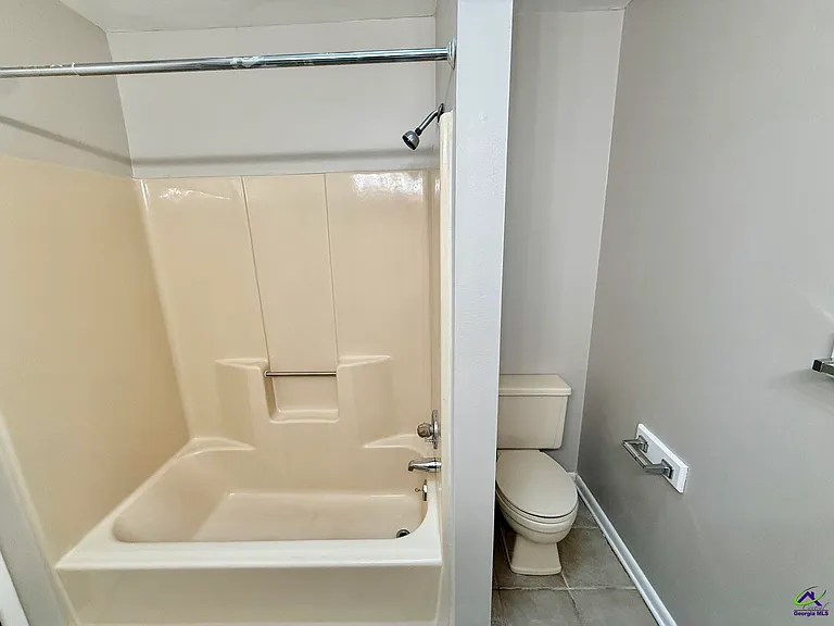 144 Pleasant Hill Ct — Photo 16