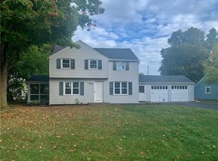 6 Babcock Dr, Rochester, NY 14610