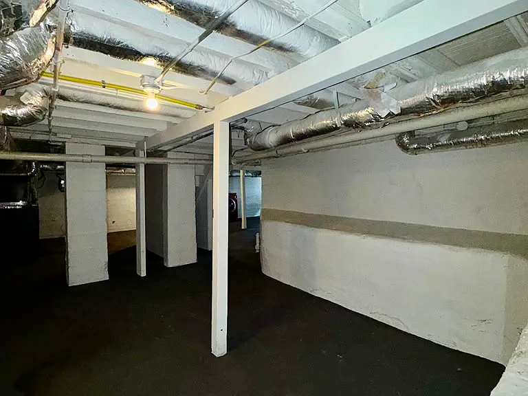 333 Washburn Ave — Photo 38