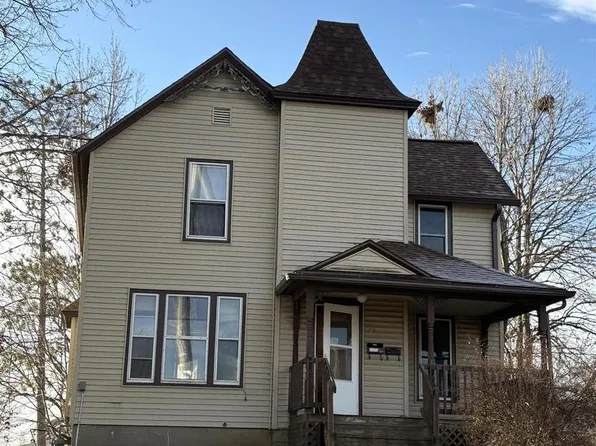 95 East Alden Street, Platteville, WI 53818