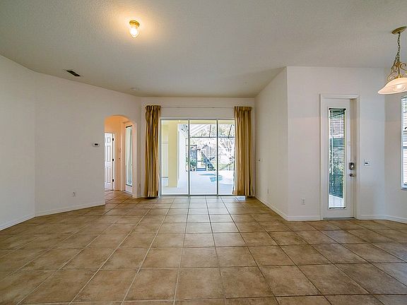 3rd image of 7419 Velleux St