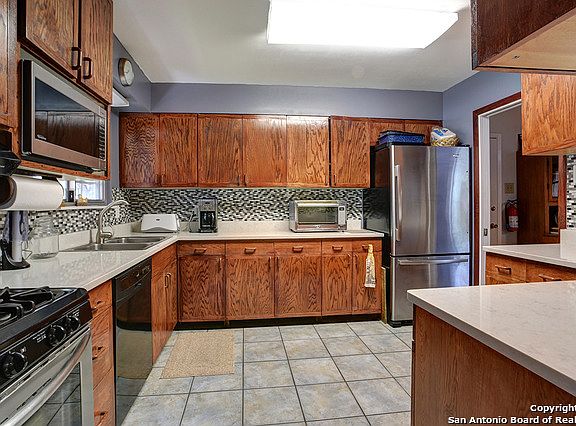 2nd image of 5027 Lancelot Dr