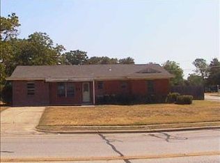 2704 W Rochelle Rd, Irving, TX 75062