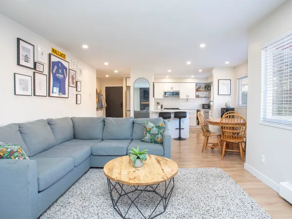 1381 Martin St #202, White Rock, BC V4B 3W6