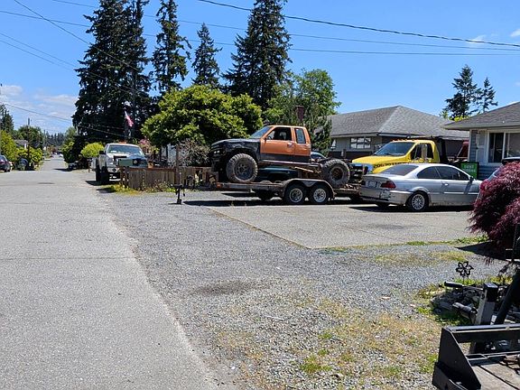 5th image of 404 60th St SE