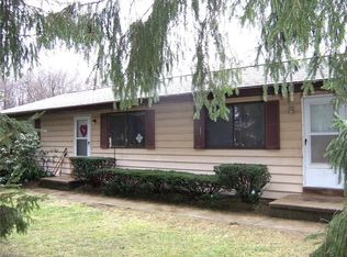 8133 Ninevah Rd, Geneva, OH 44041