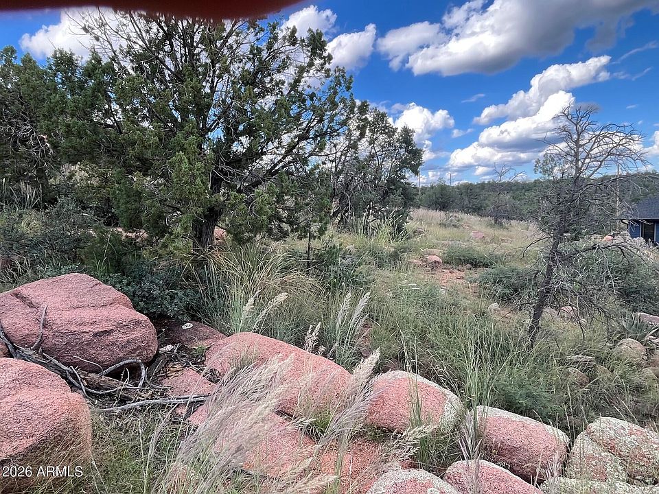 1st image of 521 N Peak Loop #32