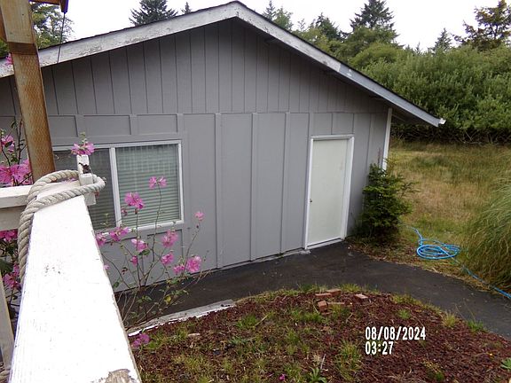 5th image of 636 Duck Lake Dr NE