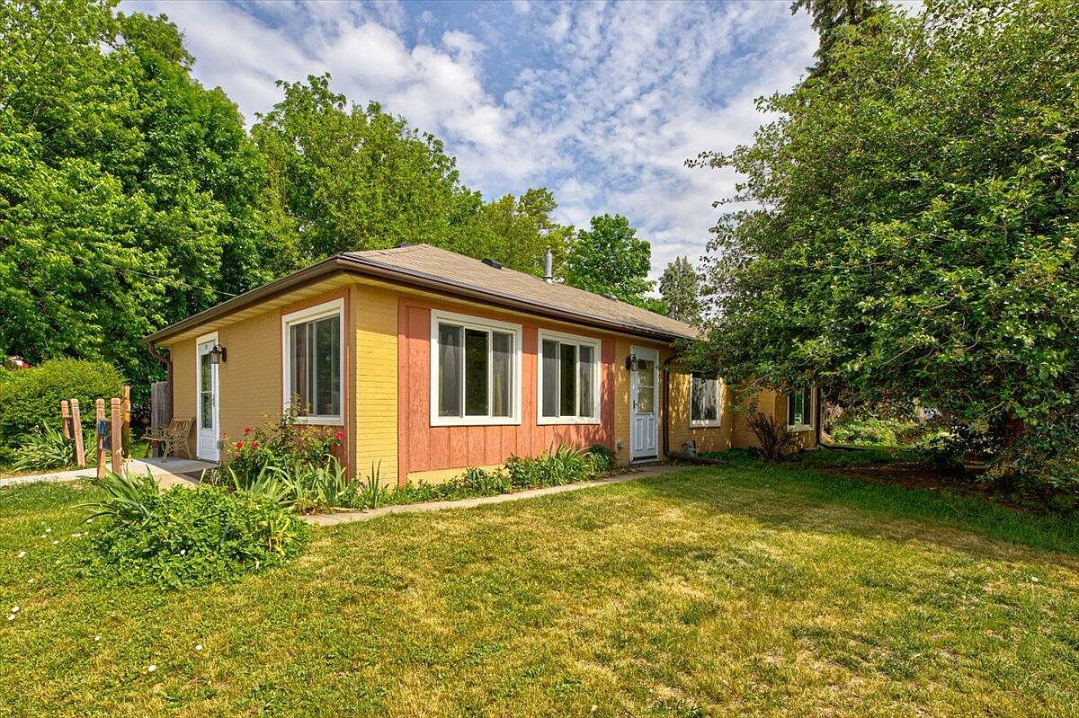 210 Railroad Hwy, Underwood, IA 51576 Zillow
