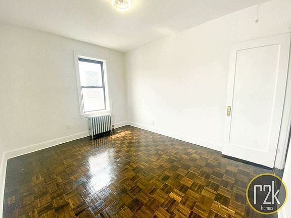 4th image of 45-25 42nd St #4D
