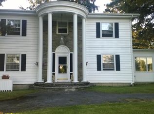 27 White Bridge Rd, Auburn, NY 13021