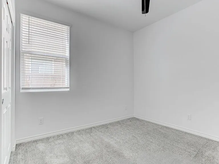 7106 Calvert Cliffs St — Photo 17