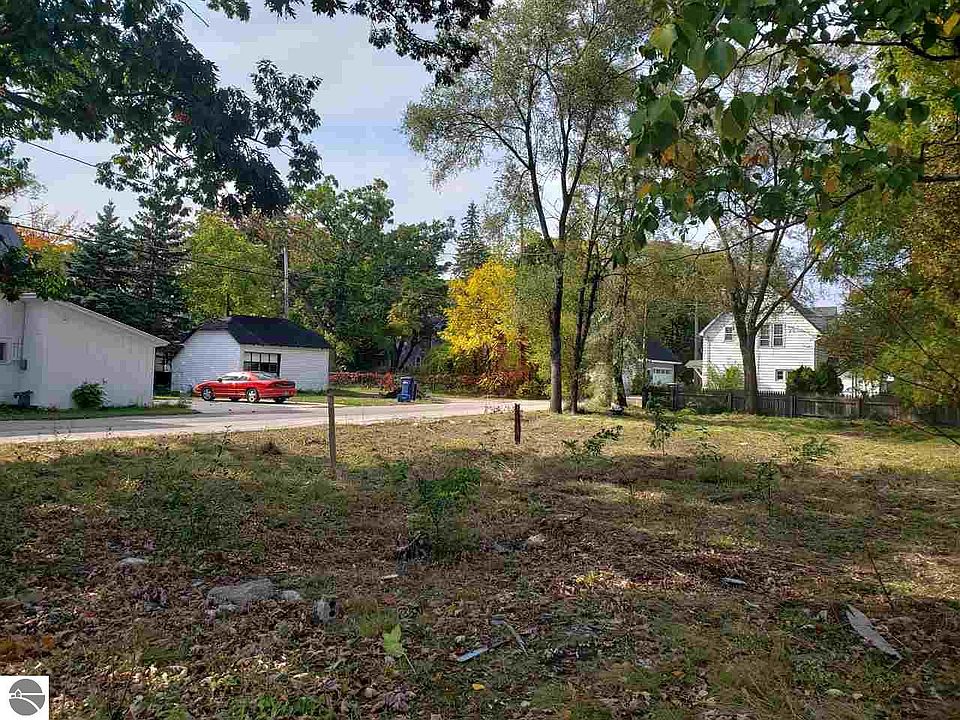 1st image of 514 Lake Ave