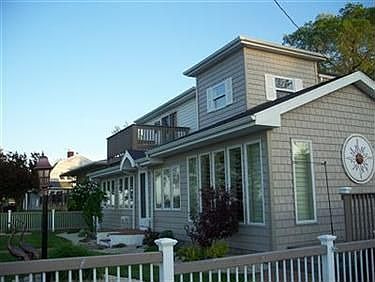 2nd image of 219 Cedar Point Rd