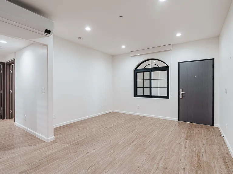 Palazzo Villas Luxury Apartments — Photo 21