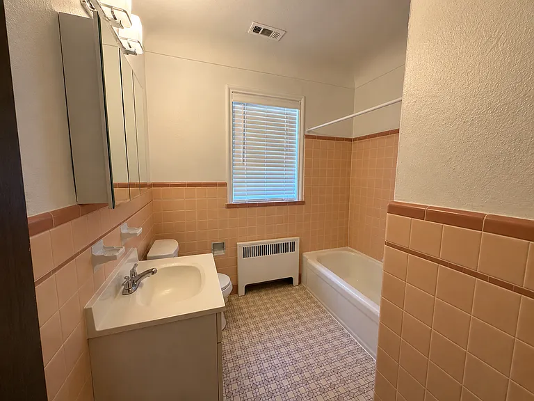 7305 Pershing Ave #2W — Photo 13