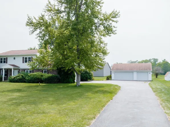 8529 Ernst Rd, Fort Wayne, IN 46809