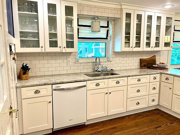 Soft-close cabinets