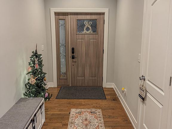 4th image of 1104 Short Dr