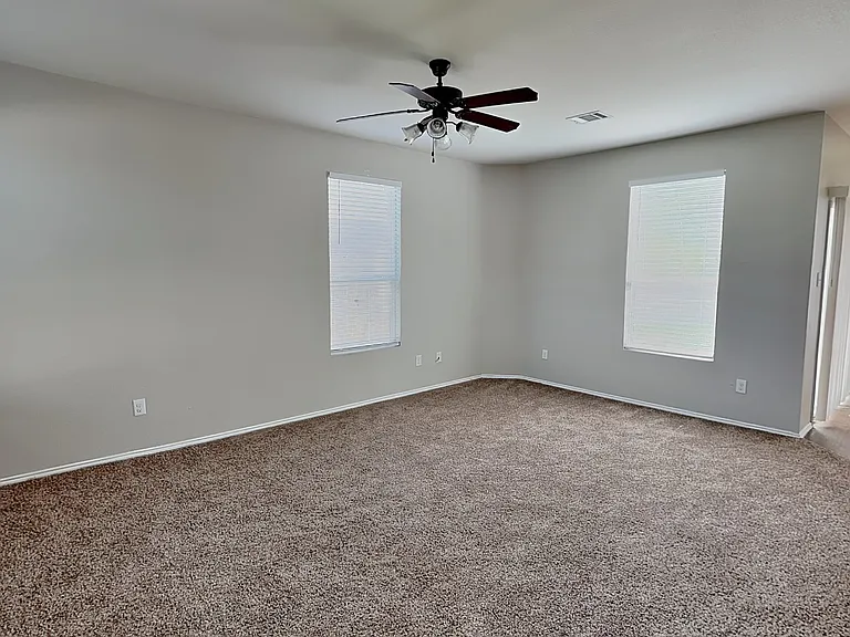 8453 Shallow Creek Dr — Photo 14