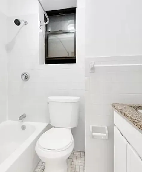 200 W 82nd St #2W — Photo 7