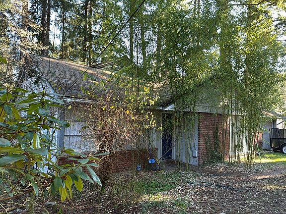 2nd image of 16030 33rd Ave NE