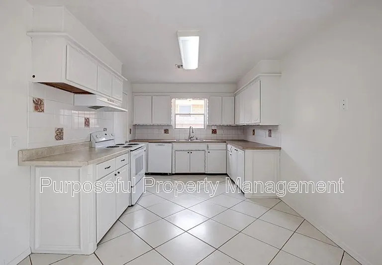 3009 SE 20th St — Photo 10
