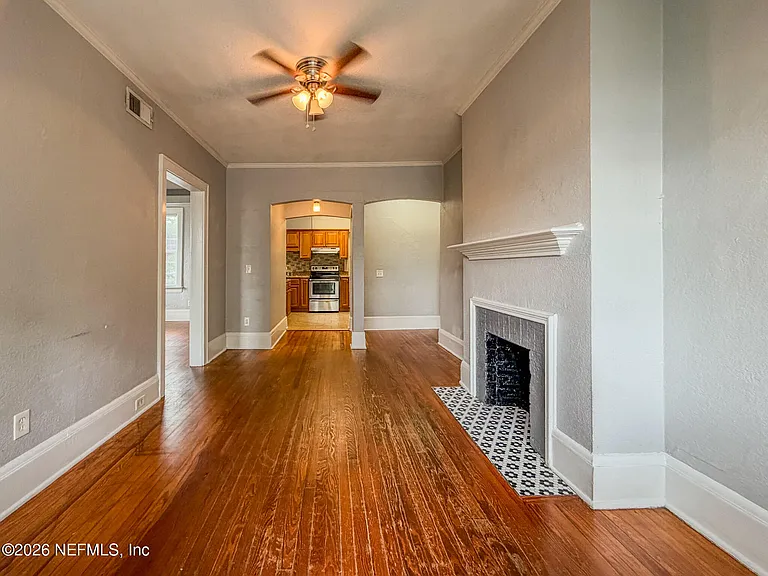 2359 Oak St #2 — Photo 4