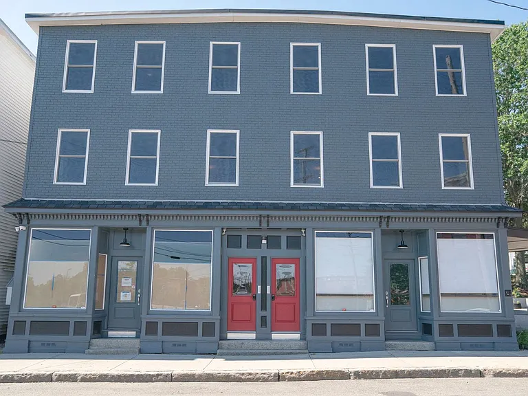 12 Water Street — Photo 2