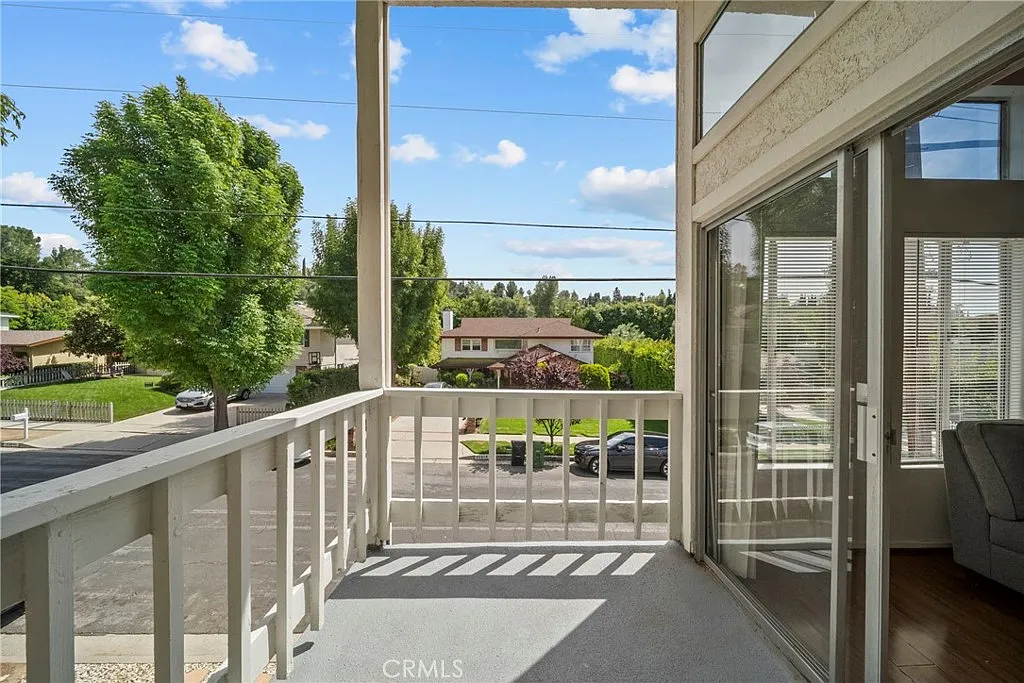 4 bed, 2188 sqft, $4,550 — Photo 4