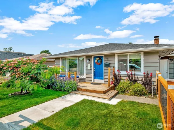 711 6th Street E, Auburn, WA 98002