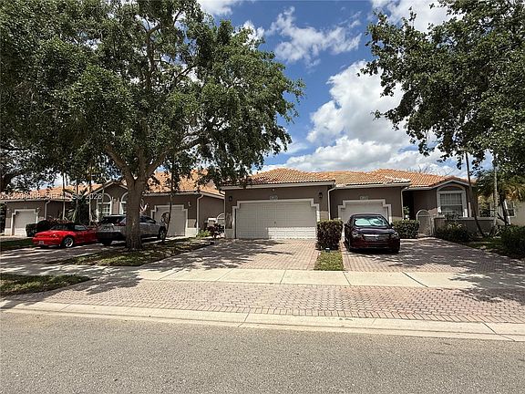 5th image of 7451 S Aragon Blvd Unit 5
