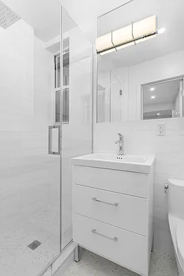 Rented by Douglas Elliman | media 14