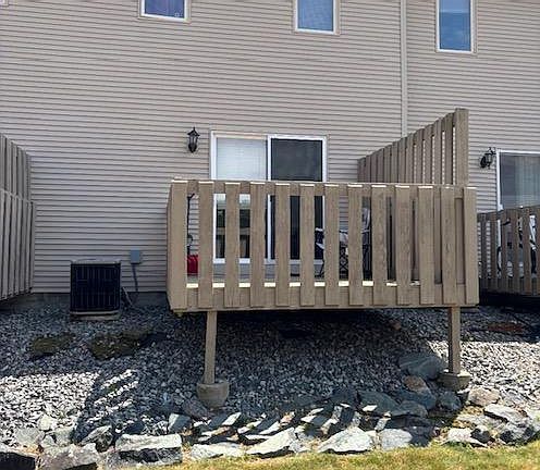 3rd image of 165 Holland St Unit 4
