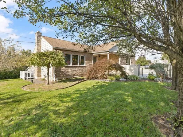 411 Dalton St, Emmaus, PA 18049