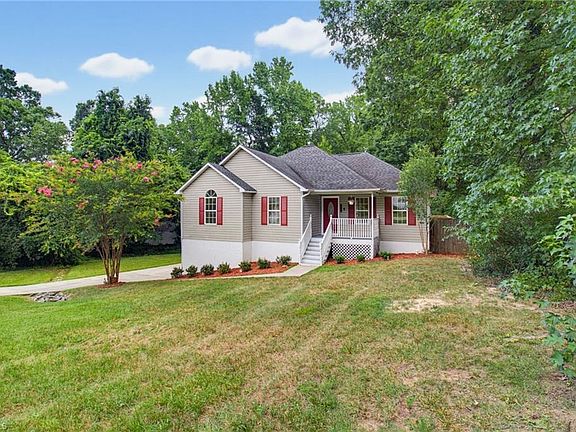 2nd image of 150 Meadow Wood Dr