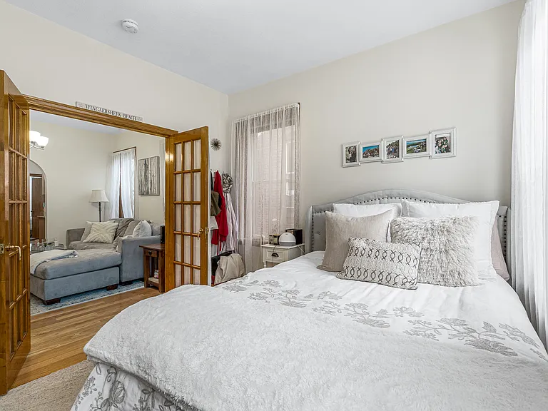 422 Hanover St #3 — Photo 12