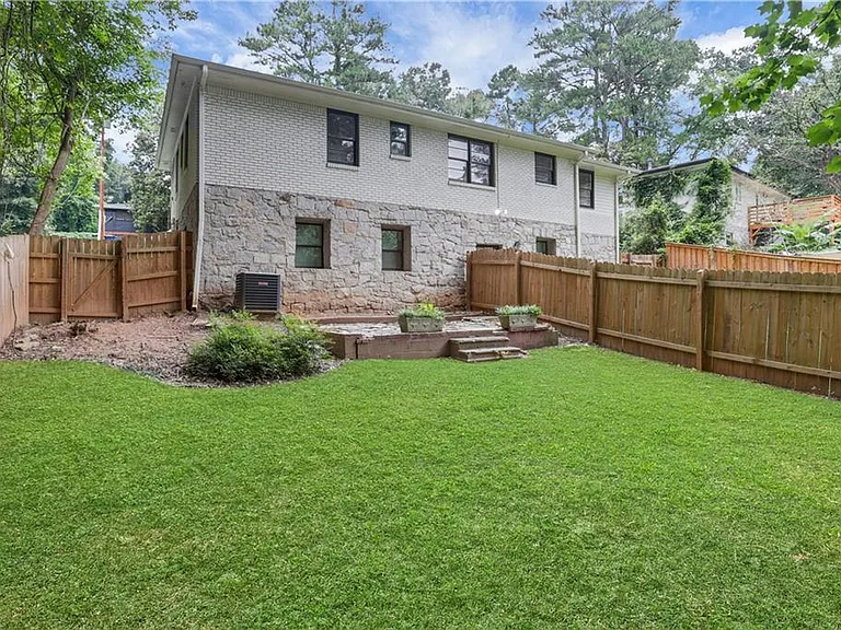 1982 Rena Cir SW — Photo 35